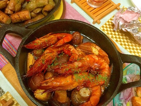 燻製有頭海老と野菜のアヒージョ